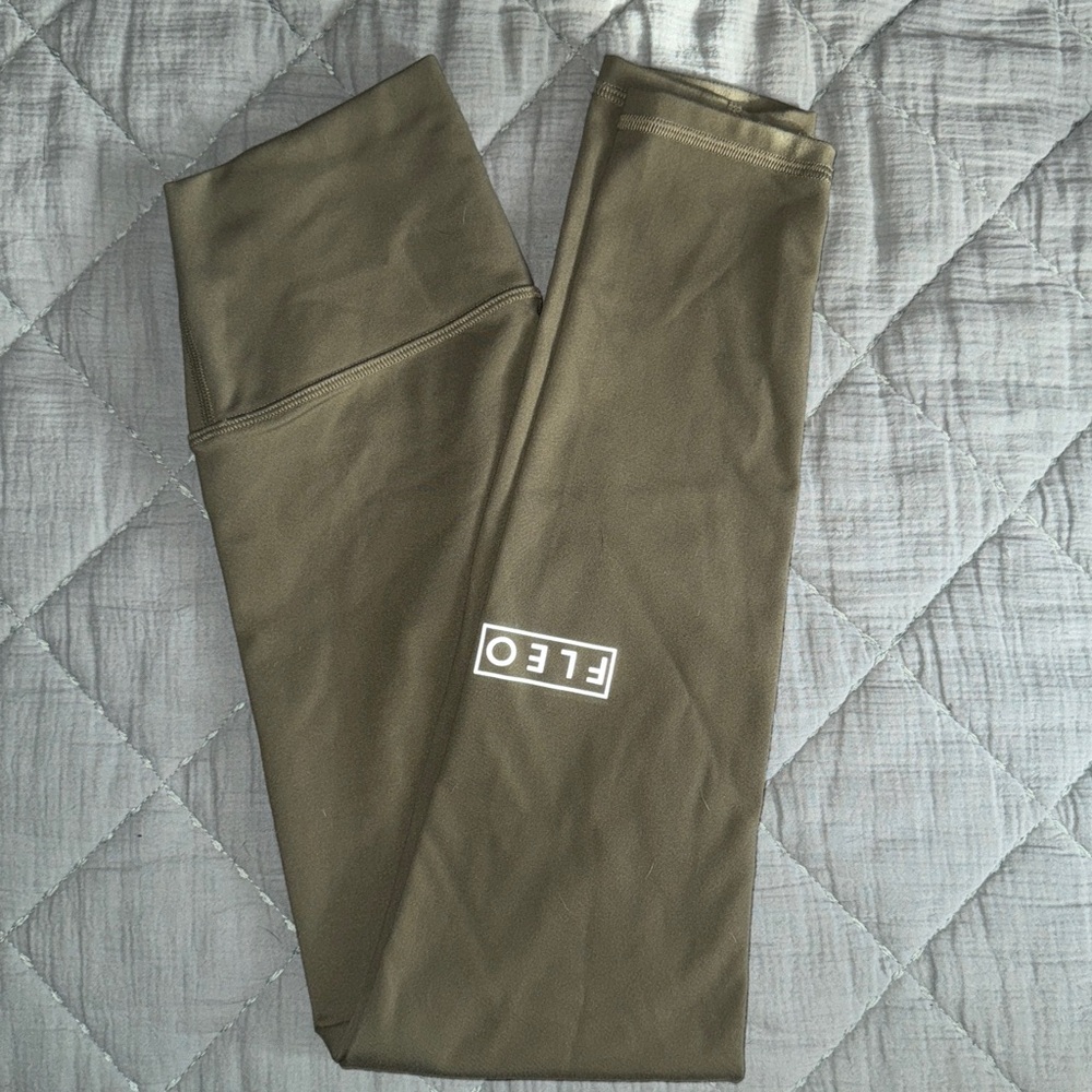 Fleo Capri Leggings